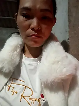 Snapshot of Girl_cutee chatting on 4, 3, 2026 Girl cutee online show from 4, 3, 2026