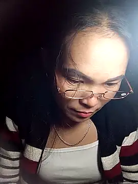 Snapshot of Girl_cutee chatting on 7, 3, 2026 Girl cutee online show from 7, 3, 2026