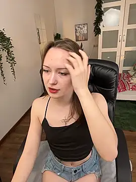 Snapshot of selin_diorr chatting on 16, 12, 2025 selin diorr online show from 16, 12, 2025