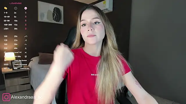 Snapshot of Alexandra-02 chatting on 5, 1, 2026 Alexandra-02 online show from 5, 1, 2026