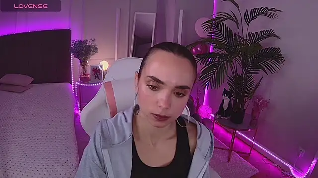 Snapshot of Dayana_Foxy chatting on 17, 12, 2025 Dayana Foxy online show from 17, 12, 2025