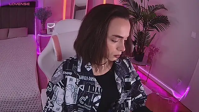 Snapshot of Dayana_Foxy chatting on 18, 12, 2025 Dayana Foxy online show from 18, 12, 2025