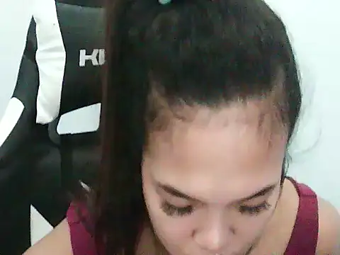 Snapshot of CleopatraLee chatting on 16, 12, 2025 CleopatraLee online show from 16, 12, 2025