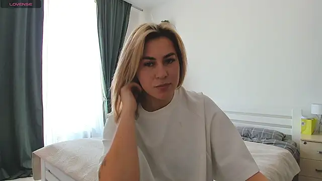 Roxi Joy online show from 20, 2, 2026