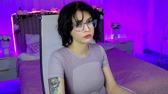 ElenaSomerhalder online show from 3, 2, 2026