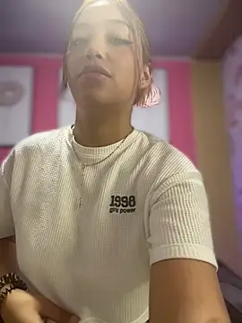 Snapshot of Kitty-LS chatting on 18, 12, 2025 Kitty-LS online show from 18, 12, 2025