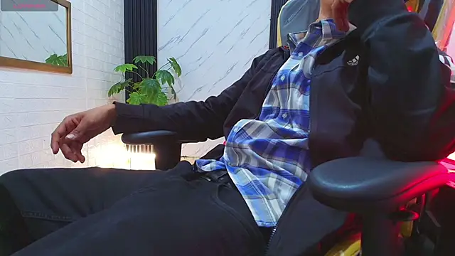 bratlley online show from 10, 2, 2026