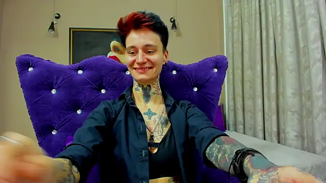 Snapshot of KennyXSX chatting on 17, 12, 2025 KennyXSX online show from 17, 12, 2025