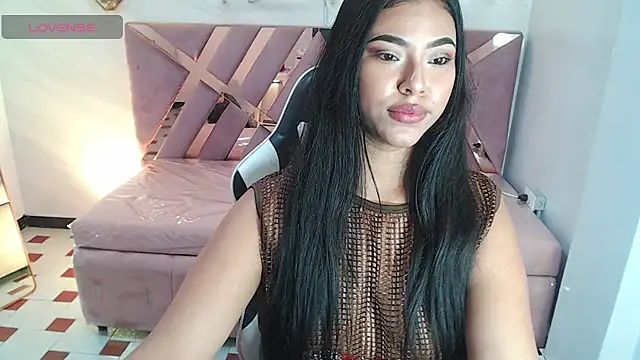 Snapshot of Kendall_Queen_v chatting on 18, 12, 2025 Kendall Queen v online show from 18, 12, 2025