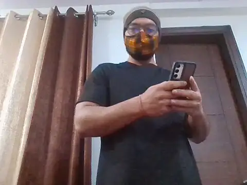 Snapshot of NunnuLelo chatting on 20, 12, 2025 NunnuLelo online show from 20, 12, 2025