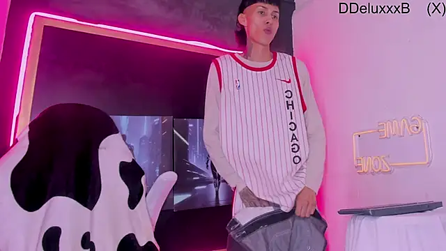 Daniel Deluc77 online show from 3, 2, 2026