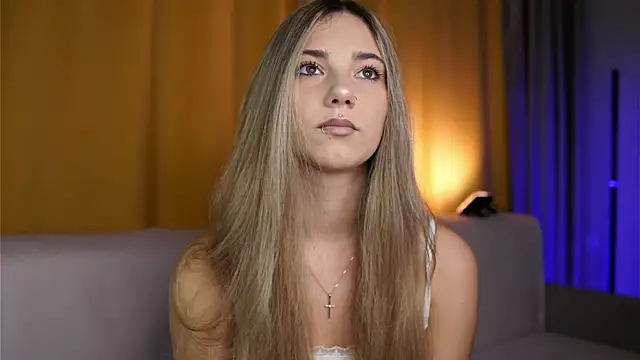 Snapshot of angel_lin chatting on 4, 4, 2026 angel lin online show from 4, 4, 2026