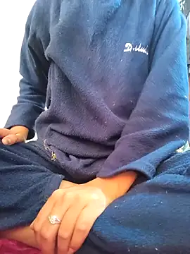 Snapshot of kinsu4763 chatting on 18, 12, 2025 kinsu4763 online show from 18, 12, 2025