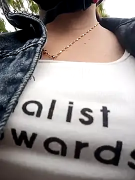 lanahotvn online show from 25, 3, 2026