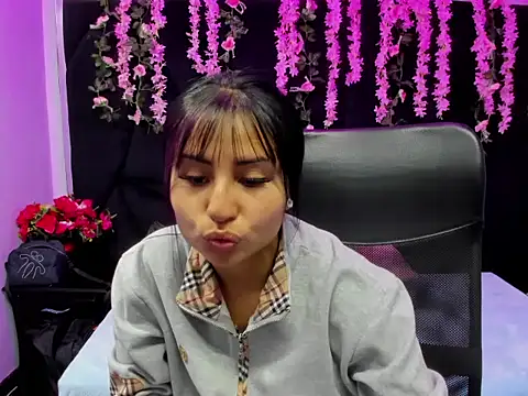 Channell Rousse online show from 4, 2, 2026