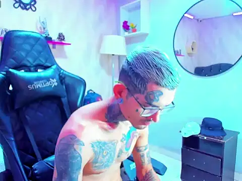 Boy tatto77 online show from 19, 1, 2026