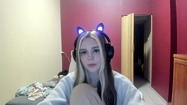 LunaAngell online show from 21, 12, 2025