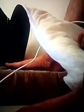 cazzigrossi23 online show from 18, 12, 2025