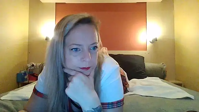 Miss-Chupagirly online show from 13, 1, 2026