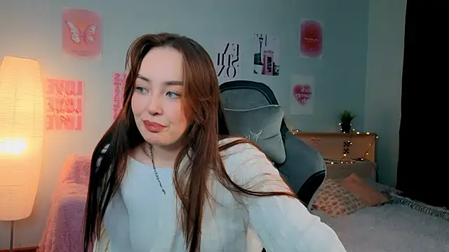 fallin lovee online show from 3, 2, 2026