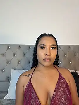 Snapshot of izzybelmonth12 chatting on 14, 3, 2026 izzybelmonth12 online show from 14, 3, 2026