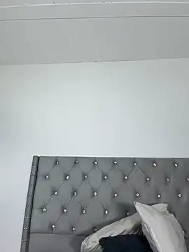 Snapshot of izzybelmonth12 chatting on 21, 3, 2026 izzybelmonth12 online show from 21, 3, 2026