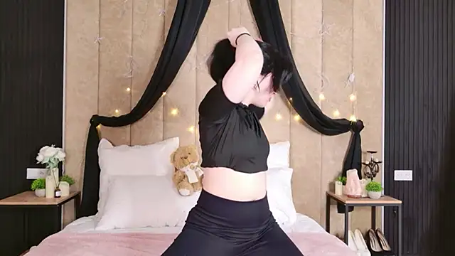 Milana Cold online show from 1, 2, 2026