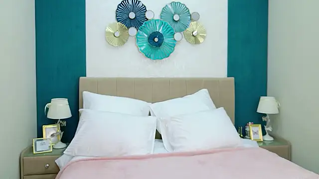 Milana Cold online show from 3, 2, 2026