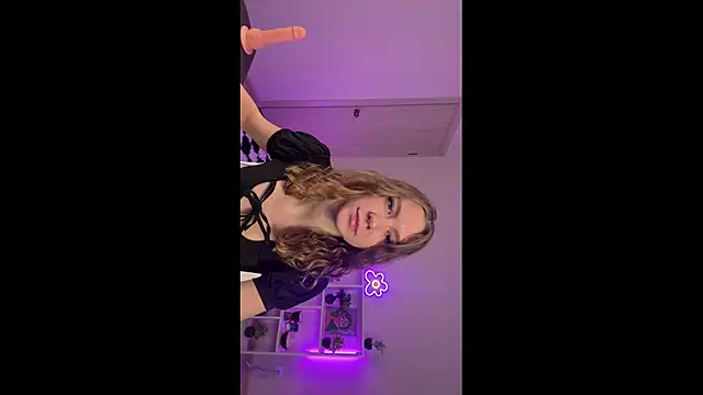 Snapshot of KellySunn chatting on 25, 2, 2026 KellySunn online show from 25, 2, 2026