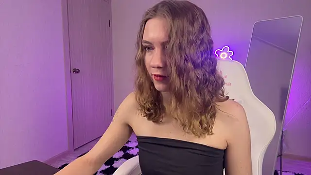 Snapshot of KellySunn chatting on 3, 3, 2026 KellySunn online show from 3, 3, 2026