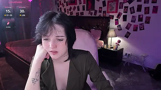 Snapshot of SarahShelby chatting on 6, 3, 2026 SarahShelby online show from 6, 3, 2026