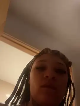 urprettygirlleenay online show from 23, 3, 2026