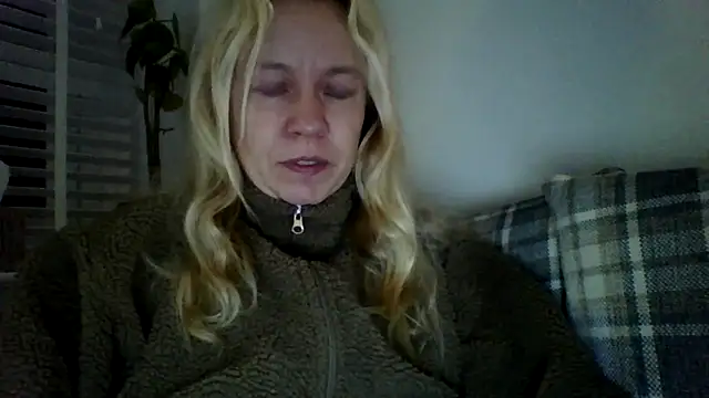 Snapshot of jennyblondeuk chatting on 22, 2, 2026 jennyblondeuk online show from 22, 2, 2026