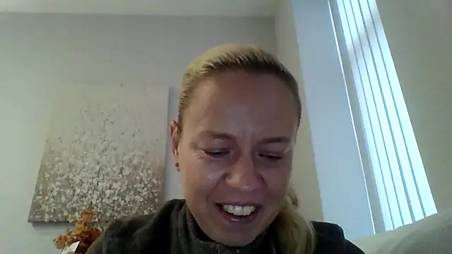 Snapshot of jennyblondeuk chatting on 22, 3, 2026 jennyblondeuk online show from 22, 3, 2026