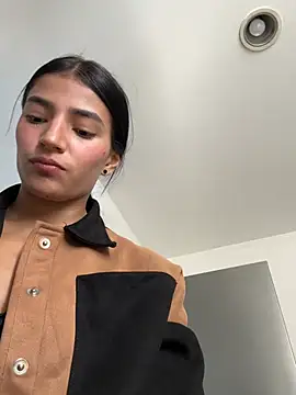 Ema Rose  online show from 5, 2, 2026