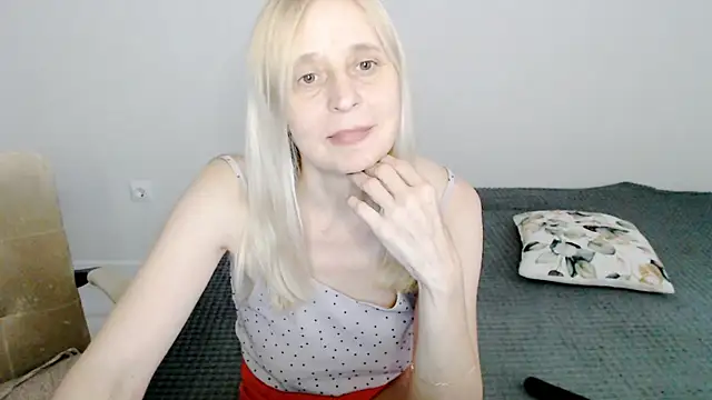 Snapshot of MiLenaMilf chatting on 14, 2, 2025 MiLenaMilf online show from 14, 2, 2025