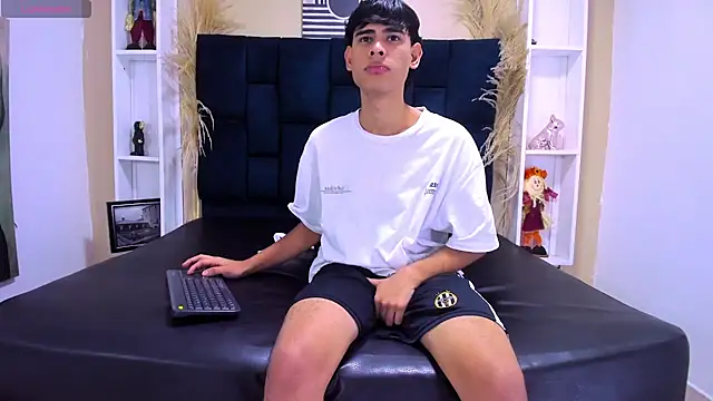 KevinBrooks  online show from 3, 2, 2026