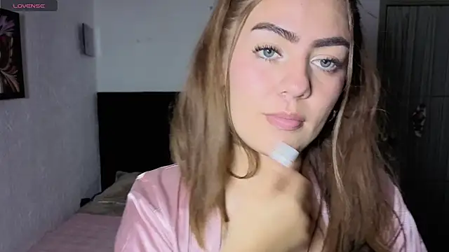 VelourNyx online show from 6, 1, 2026