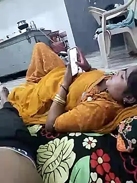 Snapshot of hornycouple20000 chatting on 5, 3, 2026 hornycouple20000 online show from 5, 3, 2026