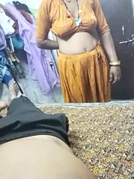 Snapshot of hornycouple20000 chatting on 15, 3, 2026 hornycouple20000 online show from 15, 3, 2026