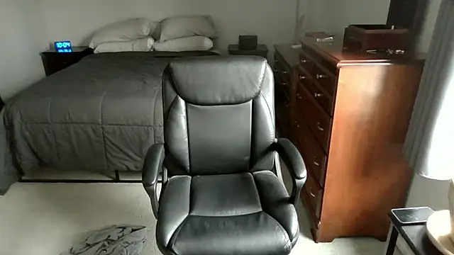 Snapshot of MatureSexy1700 chatting on 7, 1, 2026 MatureSexy1700 online show from 7, 1, 2026