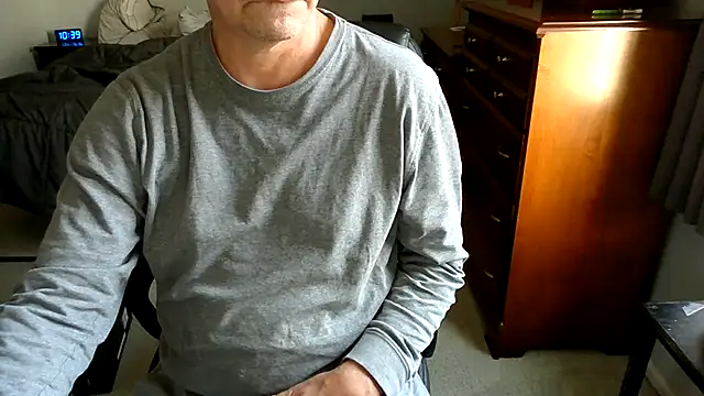 Snapshot of MatureSexy1700 chatting on 11, 1, 2026 MatureSexy1700 online show from 11, 1, 2026