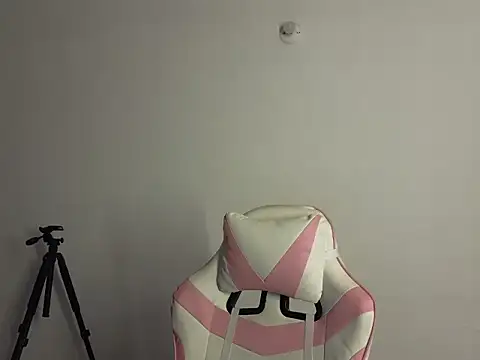 Snapshot of Daphne_Grayy chatting on 23, 3, 2026 Daphne Grayy online show from 23, 3, 2026