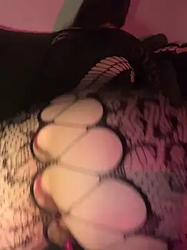 Snapshot of Annaluvv chatting on 7, 4, 2026 Annaluvv online show from 7, 4, 2026