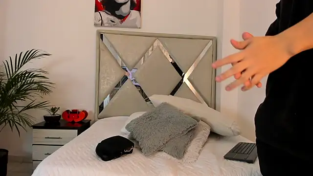 Liam saint online show from 19, 2, 2026