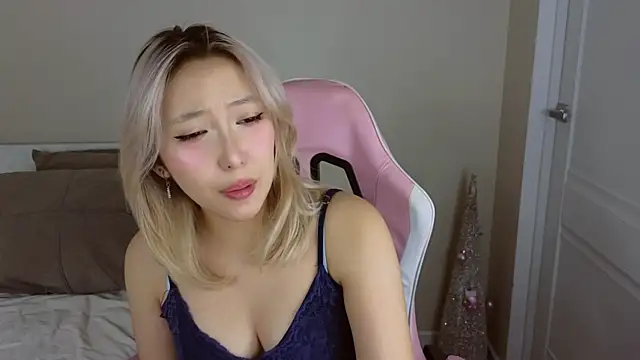 Snapshot of jasmilee chatting on 20, 2, 2026 jasmilee online show from 20, 2, 2026