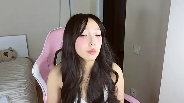 Snapshot of jasmilee chatting on 4, 3, 2026 jasmilee online show from 4, 3, 2026