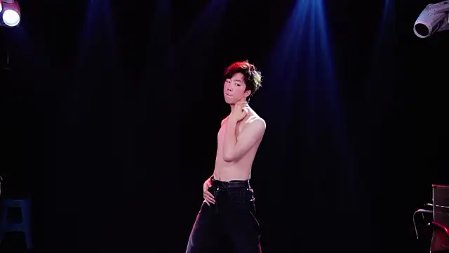 BOYGAYHOUSE1 online show from 1, 2, 2026