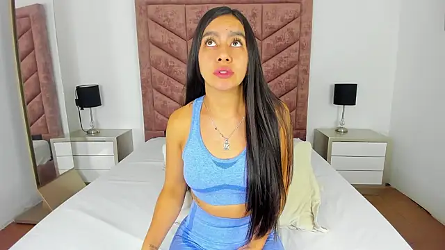 Zara Cardona online show from 17, 1, 2026