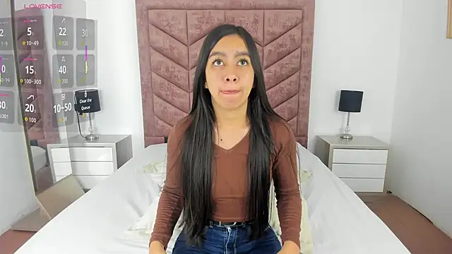 Zara Cardona online show from 18, 1, 2026